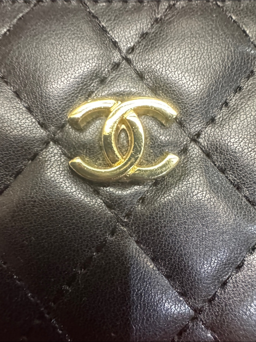 Black Quilted Lambskin Card Case with Gold CC- Fake - Picture 4 of 6